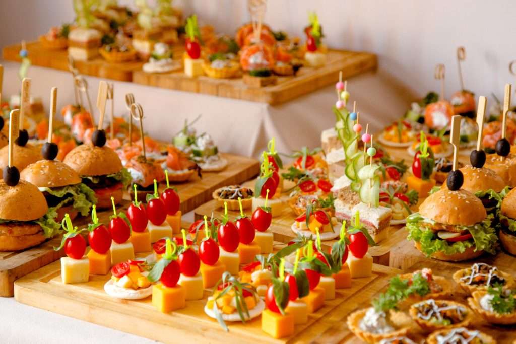 qué tipo de comida nunca puede faltar en un evento de día